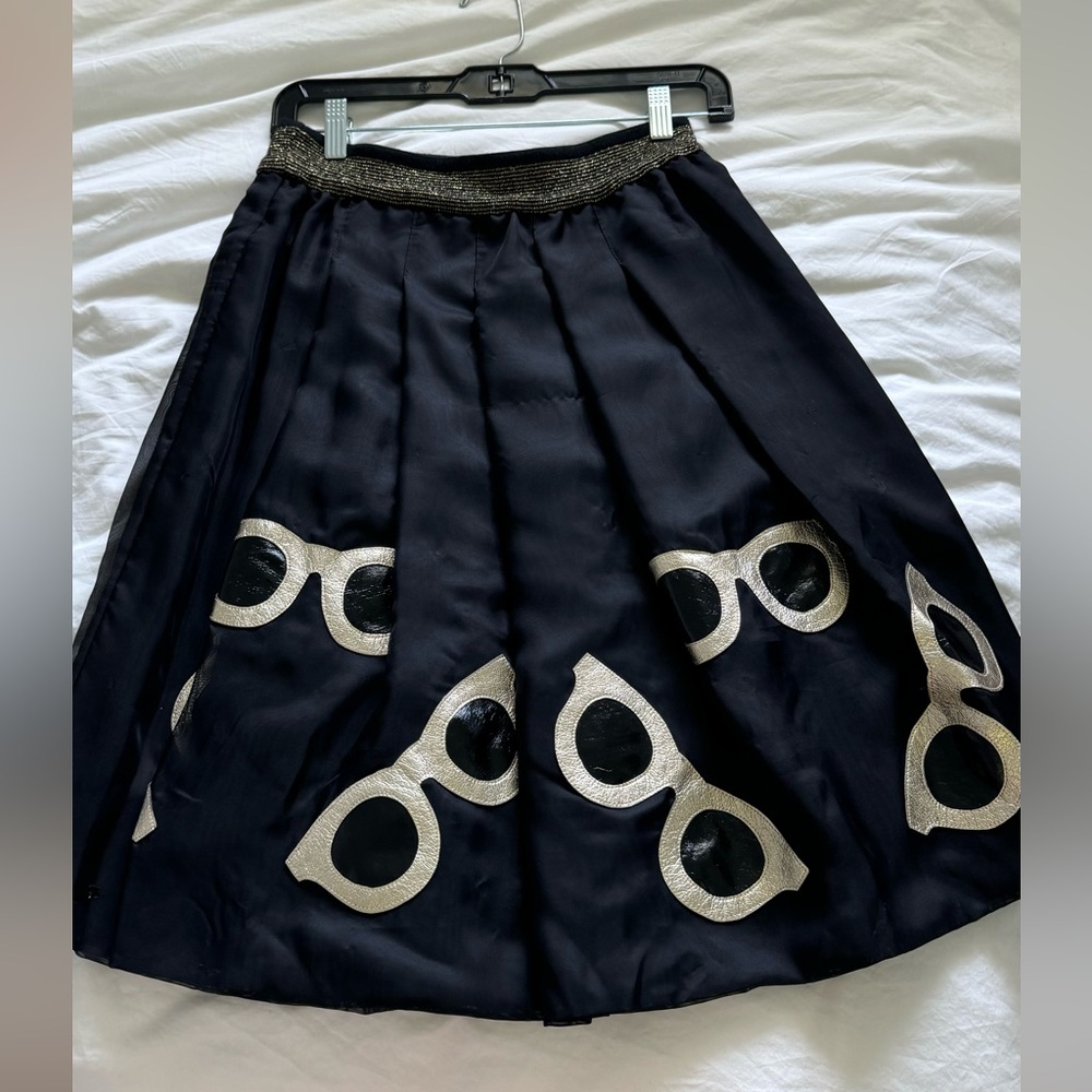 Nil and Mon Skirt, black with golden glasses, S